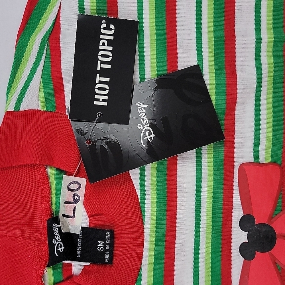 NWT Disney Hot Topic Christmas Mickey Mouse oversized mockneck long sleeve shirt - Picture 8 of 8